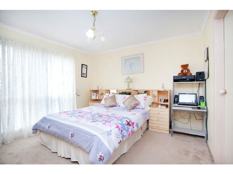 1 Lake Boga Avenue, Deer Park VIC 3023