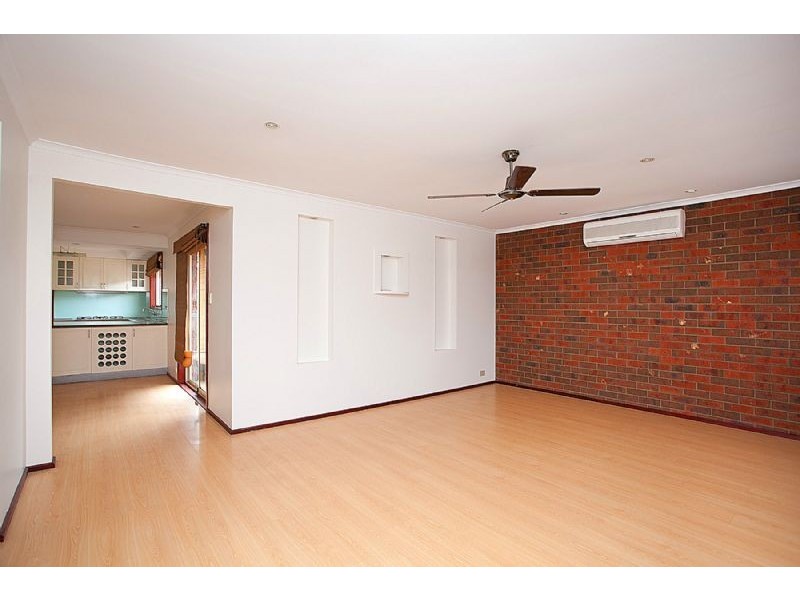 11 Mica Court, Kings Park VIC 3021