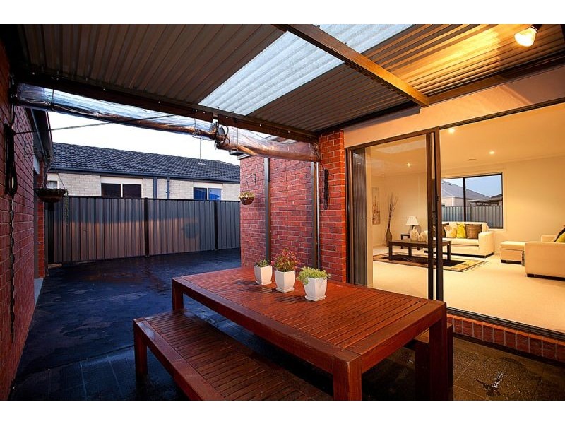 18 Scotney Crescent, Derrimut VIC 3030