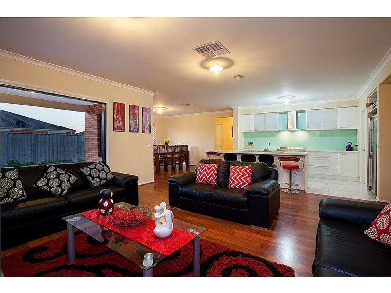 31 Bunker Circuit, Deer Park VIC 3023