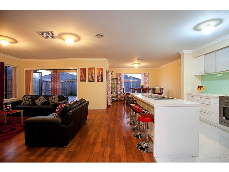 31 Bunker Circuit, Deer Park VIC 3023