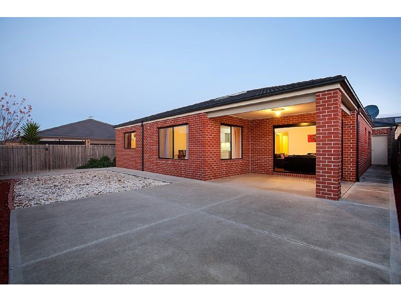 31 Bunker Circuit, Deer Park VIC 3023