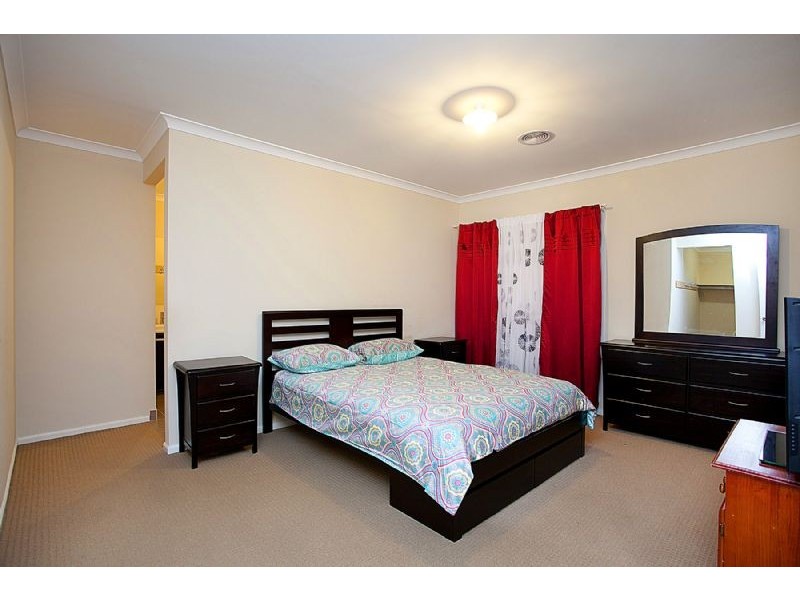 31 Bunker Circuit, Deer Park VIC 3023