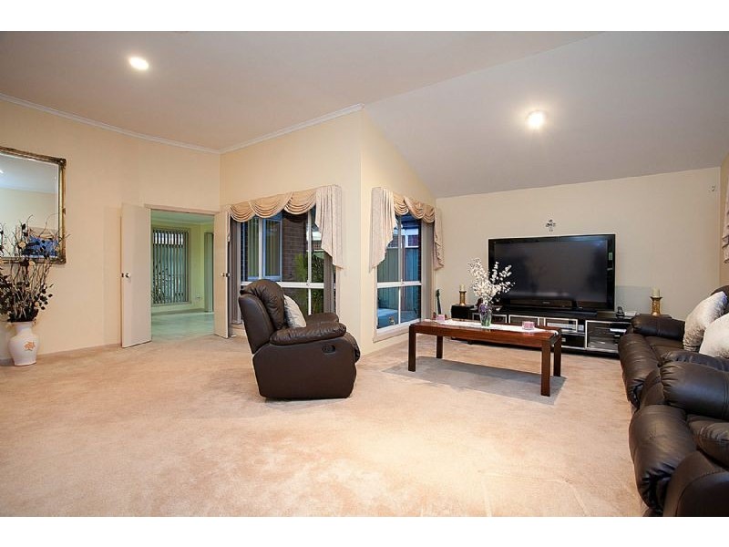 1 Lake Boga Avenue., Deer Park VIC 3023