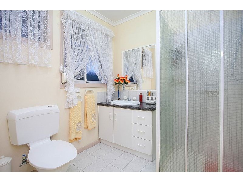 1 Lake Boga Avenue., Deer Park VIC 3023