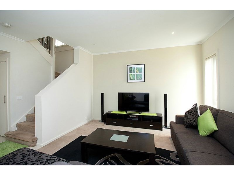 2 Buckhaven Street, Deer Park VIC 3023