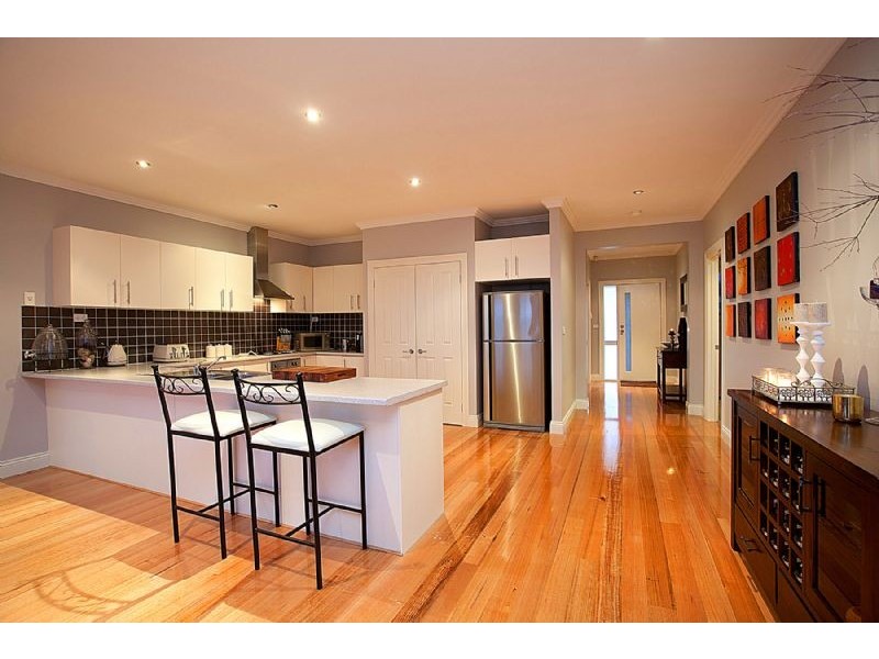 7 Castlebury Place, Deer Park VIC 3023