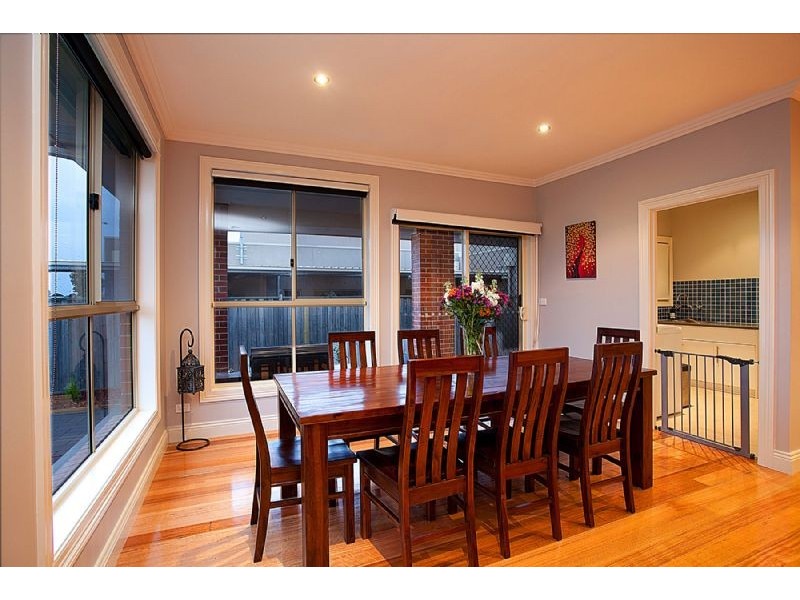 7 Castlebury Place, Deer Park VIC 3023