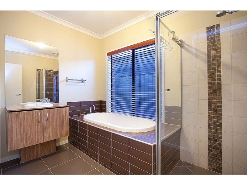 20 Grosvenor Crescent, Derrimut VIC 3030