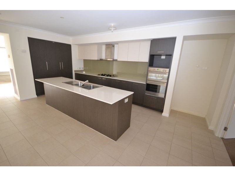 4  Hemsley Drive, Deer Park VIC 3023