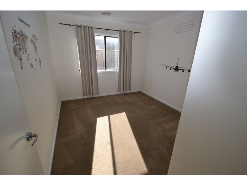 4  Hemsley Drive, Deer Park VIC 3023