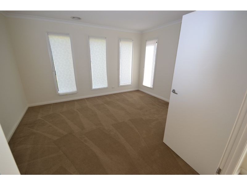 4  Hemsley Drive, Deer Park VIC 3023