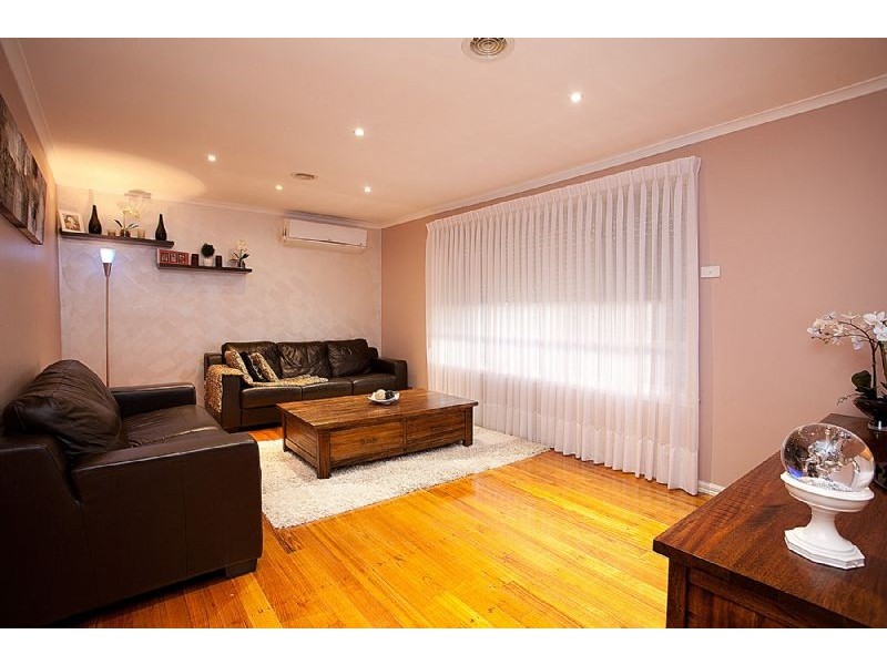 19 Tasman Avenue, Deer Park VIC 3023