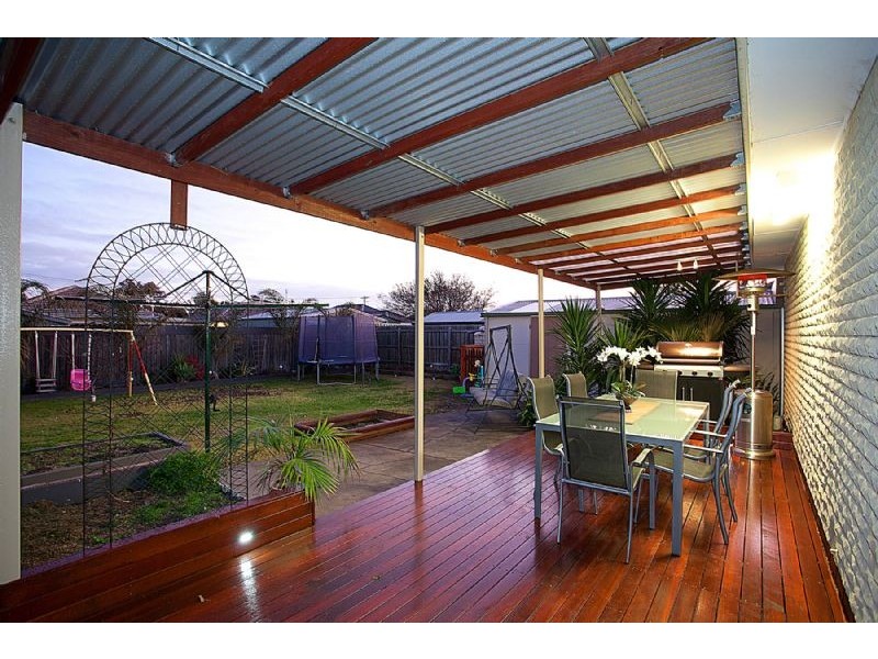 19 Tasman Avenue, Deer Park VIC 3023