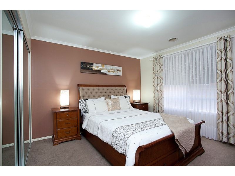 19 Tasman Avenue, Deer Park VIC 3023