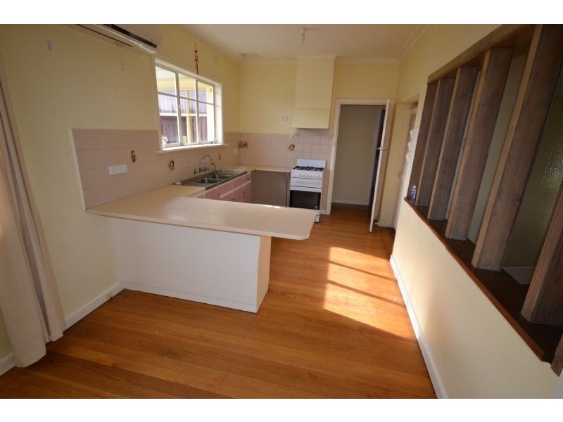 6 Monatsell Ave, Deer Park VIC 3023