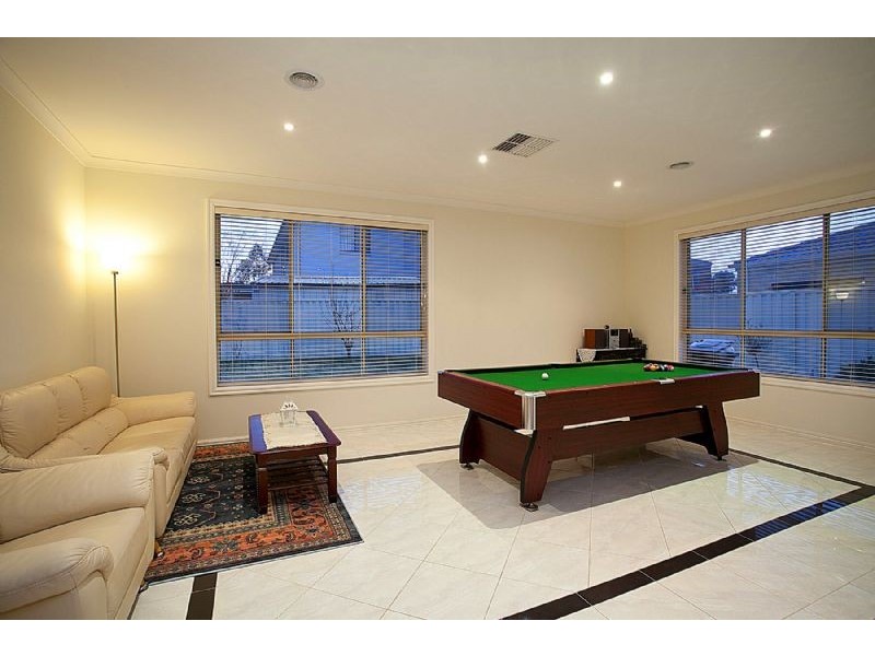 3 Dighton Terrace, Cairnlea VIC 3023