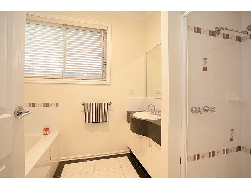 3 Dighton Terrace, Cairnlea VIC 3023