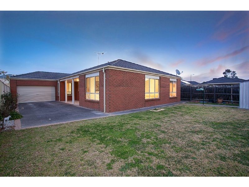 3 Dighton Terrace, Cairnlea VIC 3023