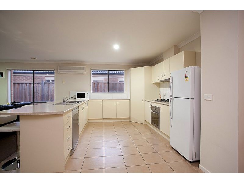 30 Hatchlands Drive, Deer Park VIC 3023