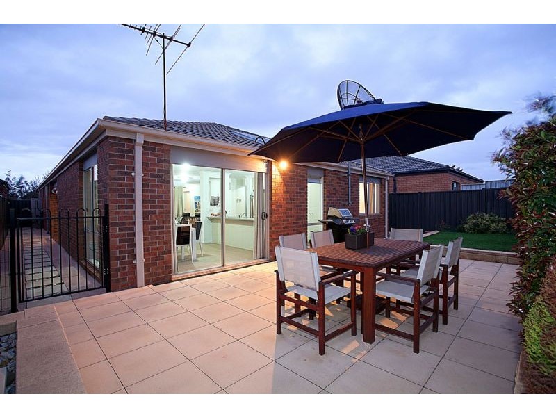 31 Ashgrove Drive, Deer Park VIC 3023