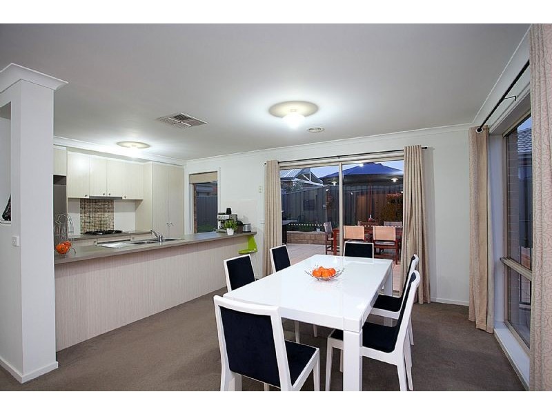 31 Ashgrove Drive, Deer Park VIC 3023