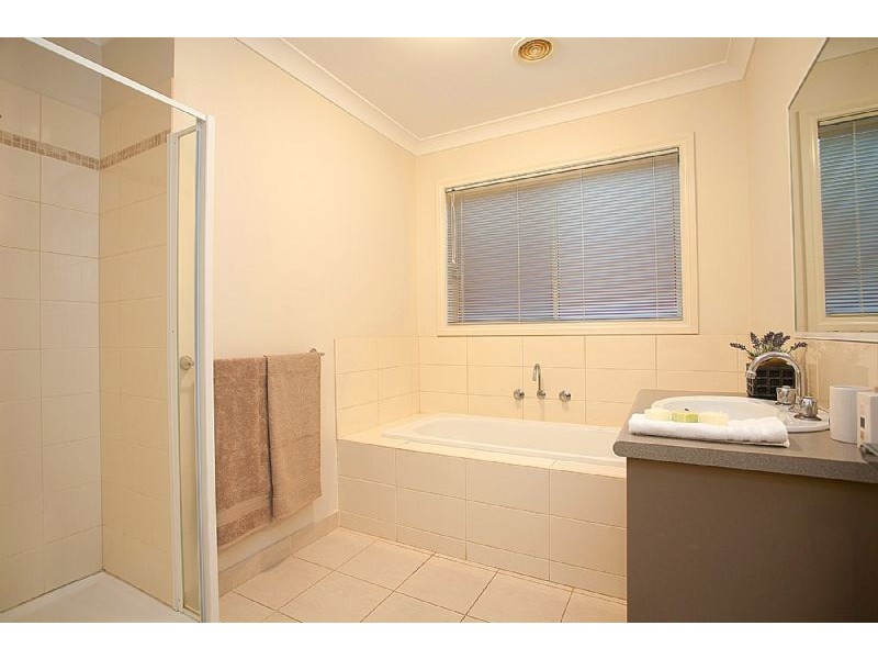 9 Fernhurst Avenue, Derrimut VIC 3030