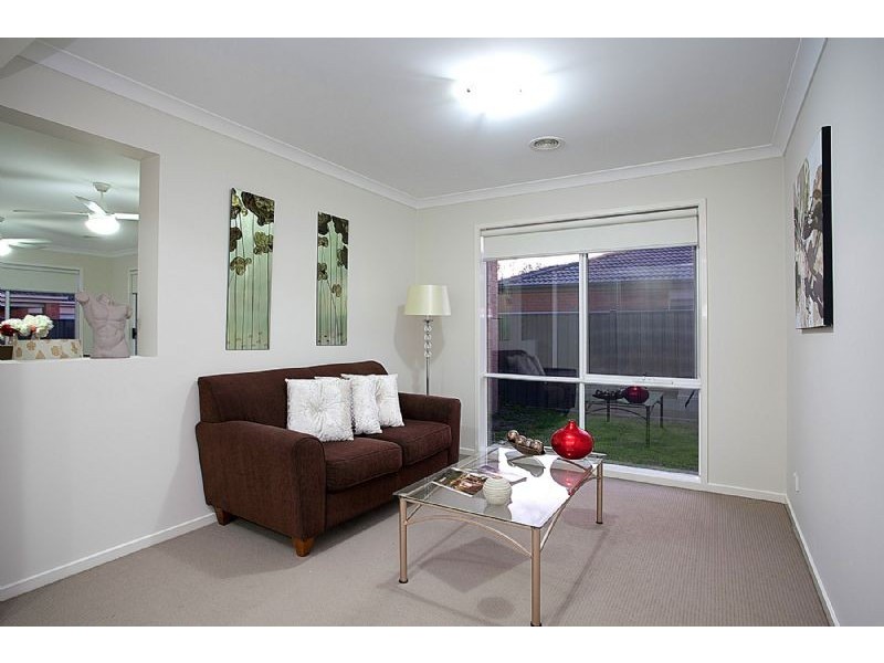 3 Penhurst Place, Deer Park VIC 3023