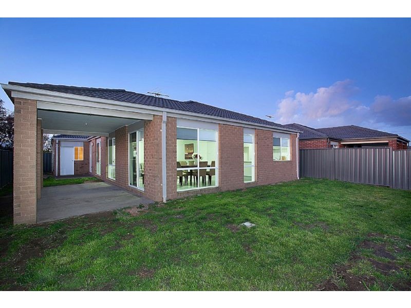 3 Penhurst Place, Deer Park VIC 3023