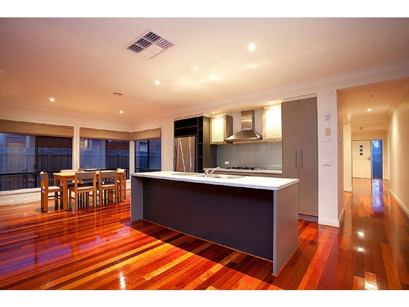 32 St Leonards Avenue, Derrimut VIC 3030