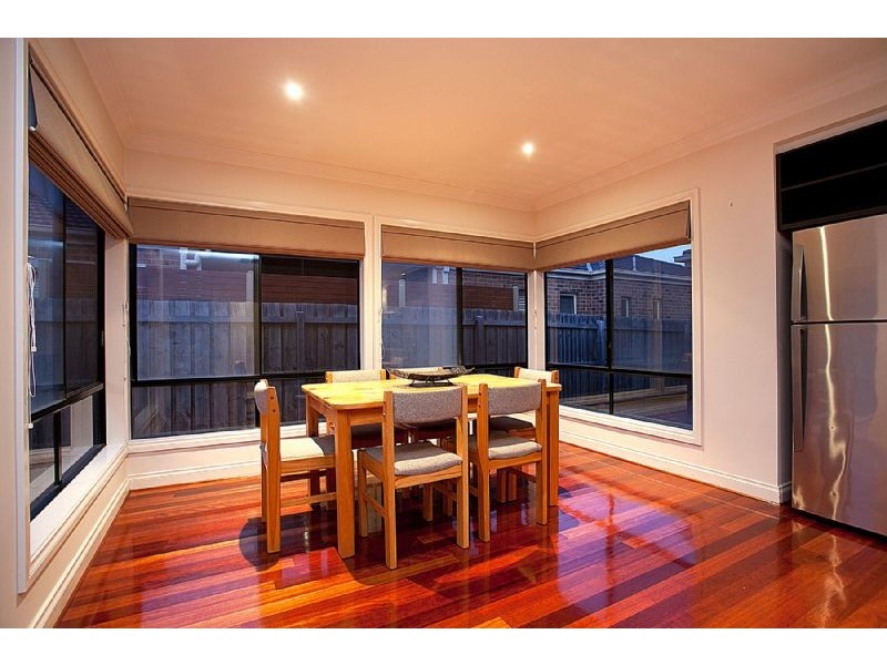 32 St Leonards Avenue, Derrimut VIC 3030