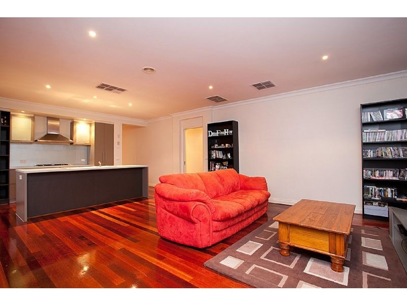 32 St Leonards Avenue, Derrimut VIC 3030