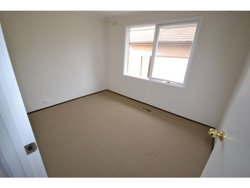 11. Droitwich Crescent., Deer Park VIC 3023
