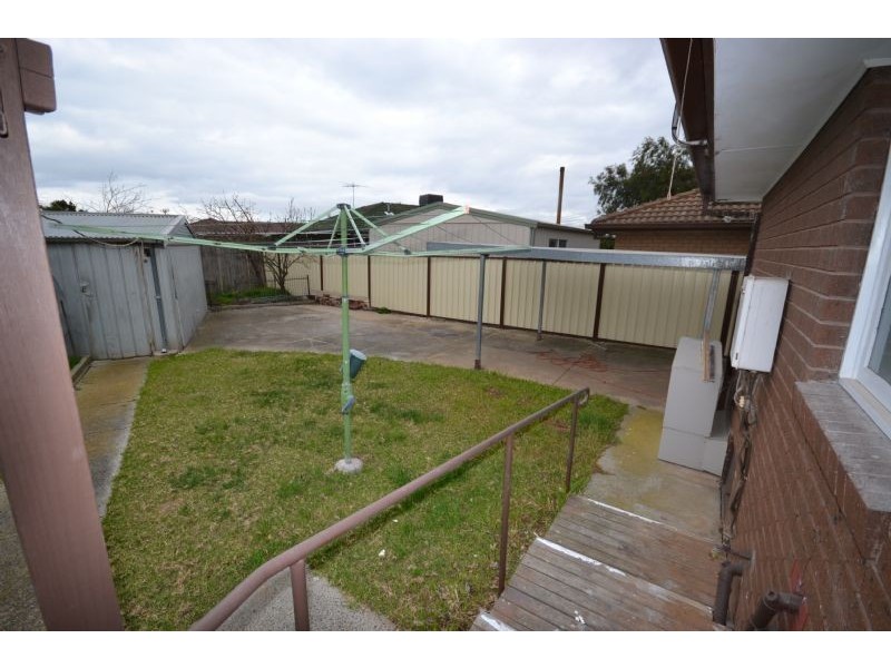 11. Droitwich Crescent., Deer Park VIC 3023