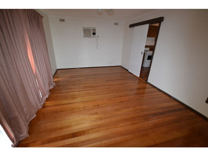 2 Telford Close, Deer Park VIC 3023