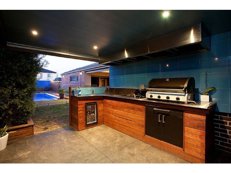 6 Lincoln Drive, Derrimut VIC 3030