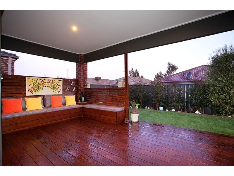 7 Longfield Way, Deer Park VIC 3023