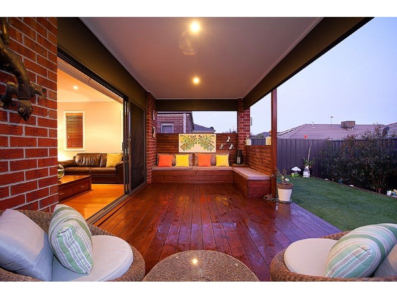 7 Longfield Way, Deer Park VIC 3023