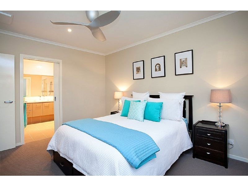 7 Longfield Way, Deer Park VIC 3023