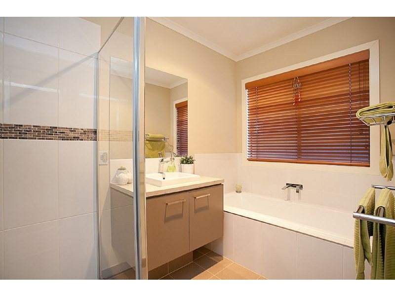 7 Longfield Way, Deer Park VIC 3023