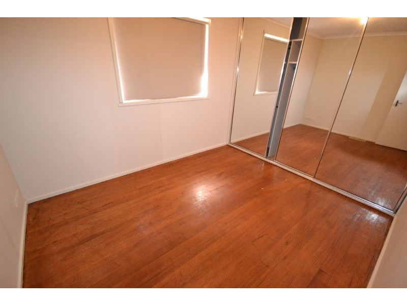 12 Mavis Walk, Kings Park VIC 3021