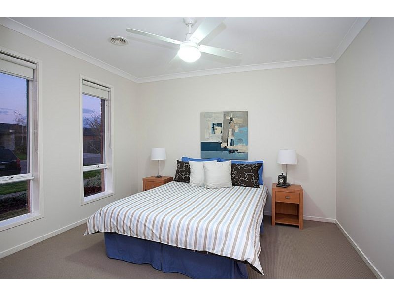 3 Penhurst Place, Deer Park VIC 3023