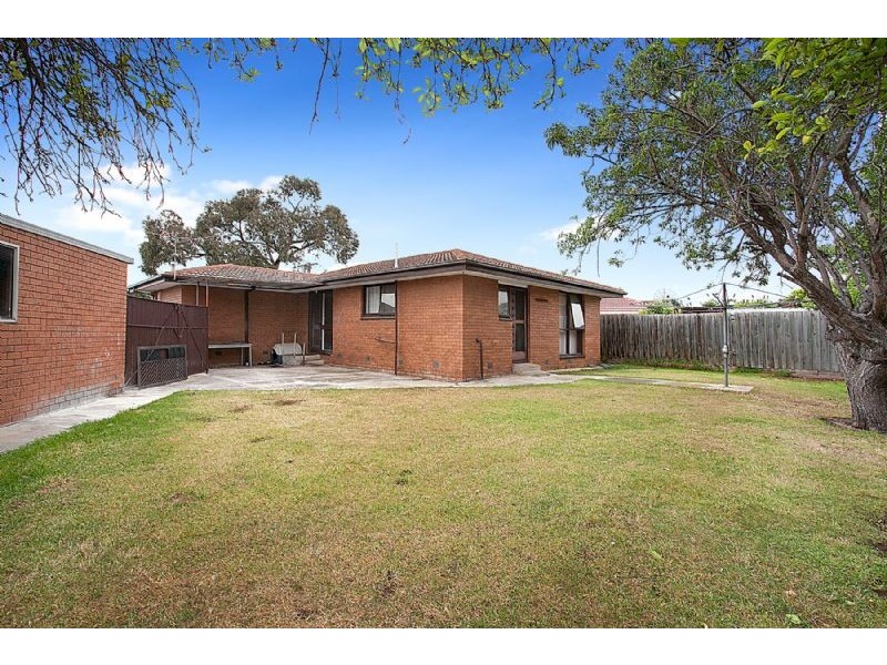 14 Waylett Court, Deer Park VIC 3023