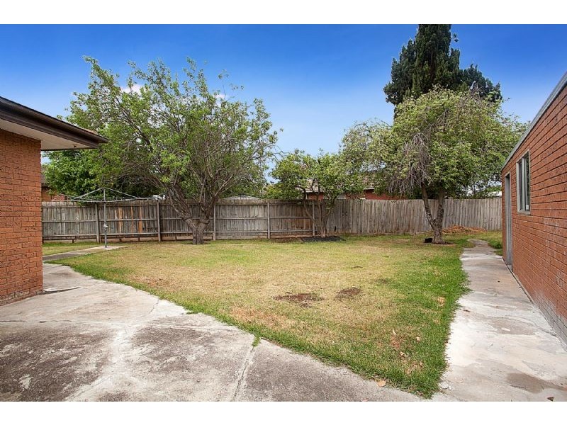 14 Waylett Court, Deer Park VIC 3023