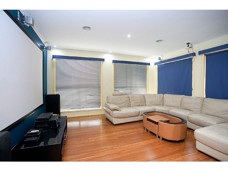 8 Westbrook Place, Cairnlea VIC 3023