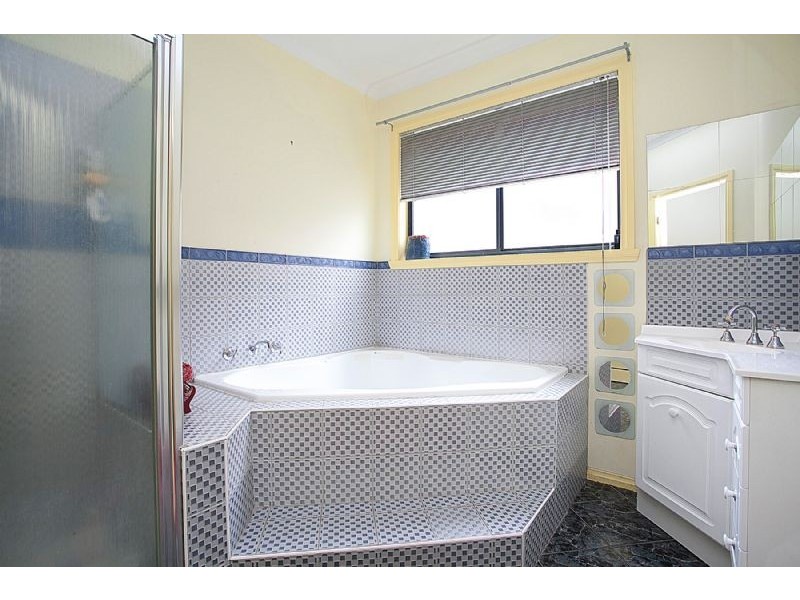 8 Westbrook Place, Cairnlea VIC 3023