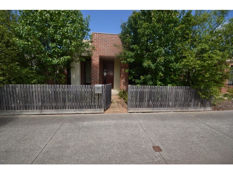 10 Deauville Lane, Deer Park VIC 3023