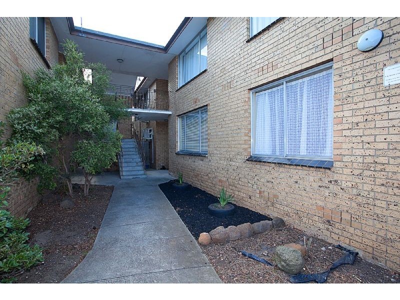 Unit 2/16 Tulloch Street, Deer Park VIC 3023
