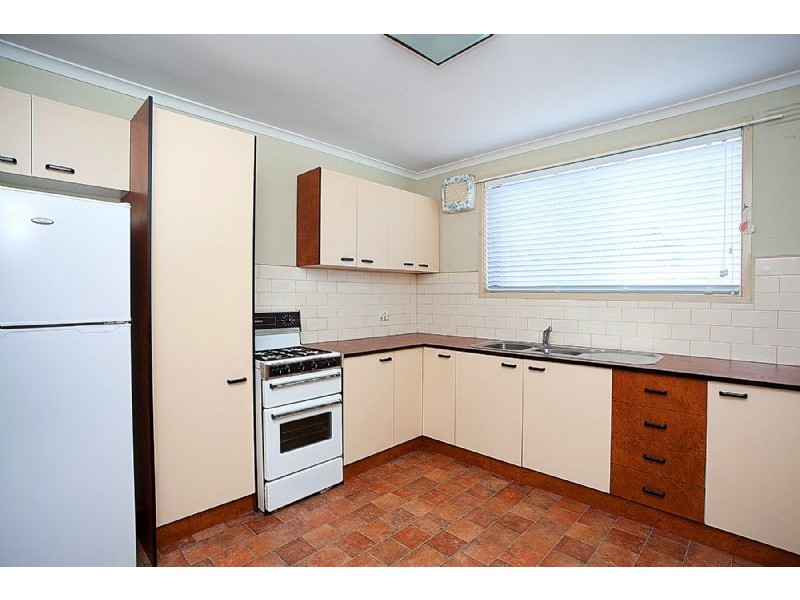 Unit 2/16 Tulloch Street, Deer Park VIC 3023