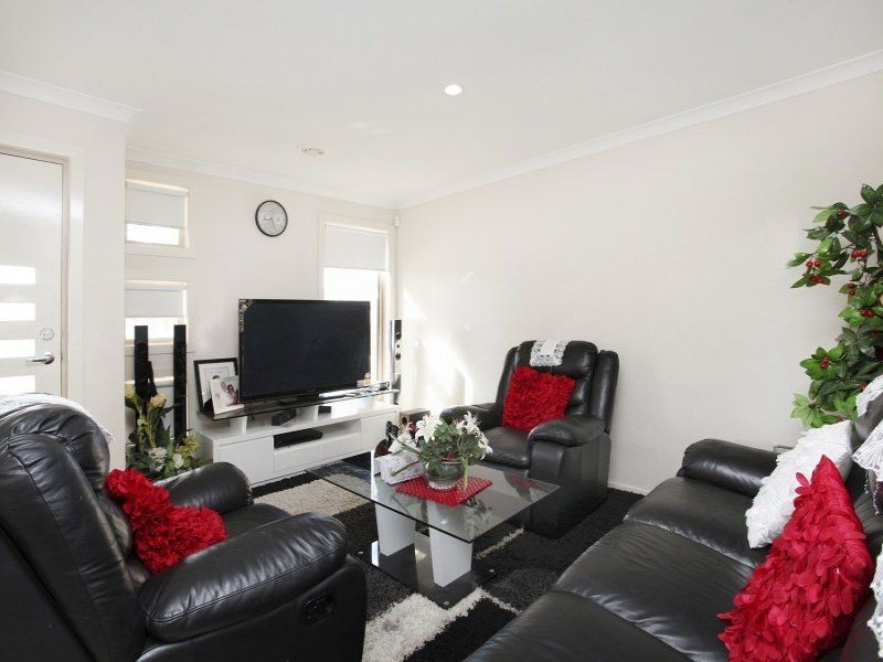 97 Pioneer Drive, Deer Park VIC 3023